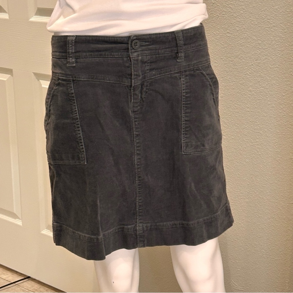 The North Face Sz 10 women's corduroy A-line mini skirt dark grey